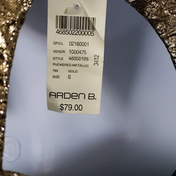 Chic puckered Metallic gold dress - Picture 3 of 3